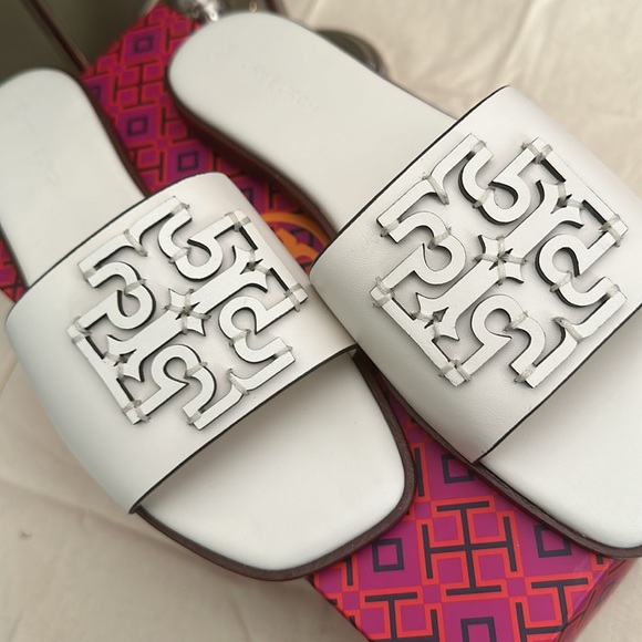 Tory Burch Ines Slide - Picture 2 of 12